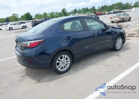 2017 Toyota Yaris Ia z USA, uszkodzony, nr VIN 3MYDLBYVXHY185715